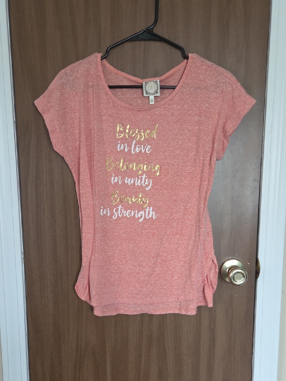 Women’s Coral Short-Sleeve Graphic Tee with Gold Script
